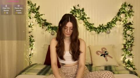 Snapshot of ester_hill chatting on 6, 1, 2025 Ester online show from 6, 1, 2025