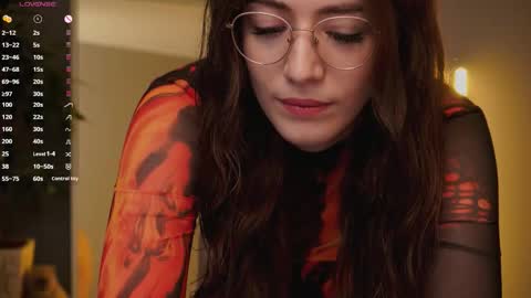 Snapshot of ester_hill chatting on 28, 9, 2025 Ester online show from 28, 9, 2025