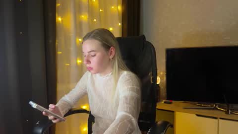 Snapshot of ester_vixen chatting on 20, 12, 2025 Ester online show from 20, 12, 2025