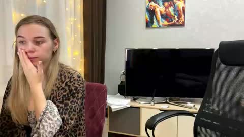 Snapshot of ester_vixen chatting on 4, 2, 2026 Ester online show from 4, 2, 2026