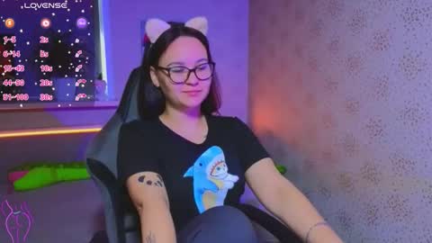 EsterPlayful online show from 18, 9, 2025