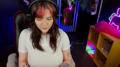 Snapshot of estertwilight chatting on 17, 7, 2026 Ester online show from 17, 7, 2026