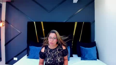 esther_xo online show from 25, 6, 2026
