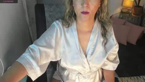 Snapshot of estrellah__ chatting on 25, 2, 2025 - E S T R E L L A  M I L F - online show from 25, 2, 2025
