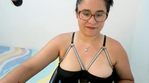 Snapshot of estrellajunior chatting on 8, 7, 2026 estrellajunior online show from 8, 7, 2026