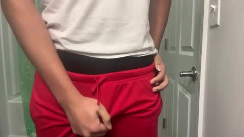 Snapshot of eternalloverboy chatting on 6, 1, 2025 Angel online show from 6, 1, 2025