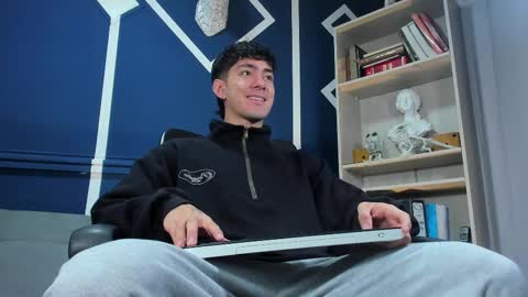 Etham online show from 10, 11, 2025