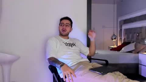 ethan_greys online show from 1, 12, 2025