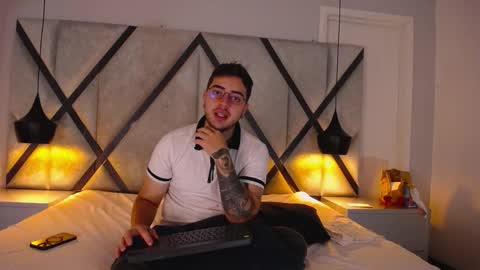 ethan_greys online show from 21, 12, 2025