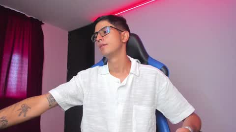 Snapshot of ethan_sai01 chatting on 5, 1, 2025 ETHAN SAI online show from 5, 1, 2025