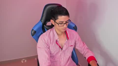 Snapshot of ethan_sai01 chatting on 10, 1, 2025 ETHAN SAI online show from 10, 1, 2025