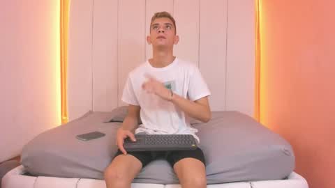 ethanhot_os online show from 4, 4, 2026