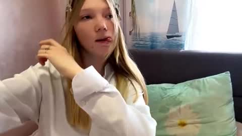 Lana online show from 28, 9, 2025