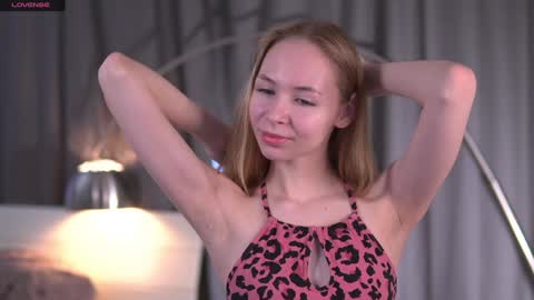 Kira and Kamila online show from 2, 2, 2025