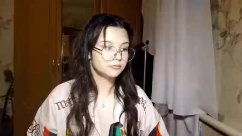 Snapshot of eugeniecarrubba chatting on 21, 5, 2026 Lily 1st day online show from 21, 5, 2026