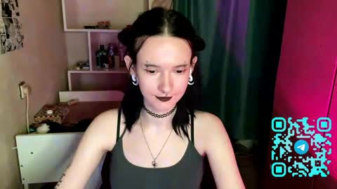Snapshot of eunabiddlecome chatting on 25, 4, 2026 Kate online show from 25, 4, 2026