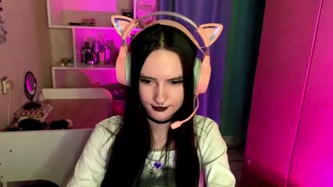 Snapshot of eunabiddlecome chatting on 7, 5, 2026 Kate online show from 7, 5, 2026
