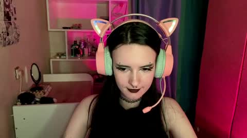Snapshot of eunabiddlecome chatting on 20, 5, 2026 Kate online show from 20, 5, 2026