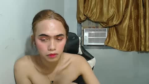 Snapshot of euniceariella21 chatting on 15, 1, 2025 YELLA online show from 15, 1, 2025