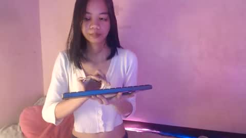 Snapshot of eunie18 chatting on 23, 5, 2026 eunie online show from 23, 5, 2026