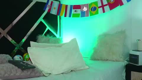 Snapshot of eva_45love chatting on 18, 6, 2026 Eva online show from 18, 6, 2026