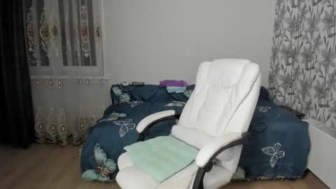 Snapshot of eva_7777 chatting on 9, 11, 2025 Eva online show from 9, 11, 2025