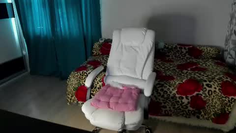 Snapshot of eva_7777 chatting on 17, 7, 2026 Eva online show from 17, 7, 2026