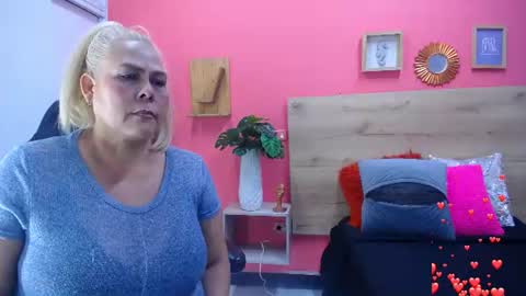 Snapshot of eva_love49 chatting on 25, 6, 2026 eva_love49 online show from 25, 6, 2026