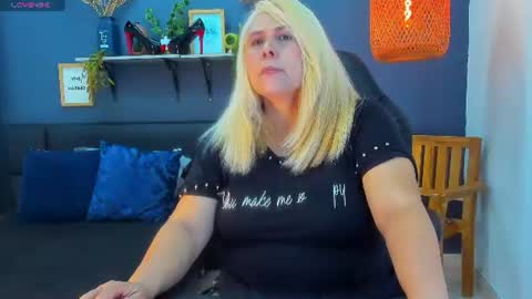 Snapshot of eva_love49 chatting on 4, 7, 2026 eva_love49 online show from 4, 7, 2026