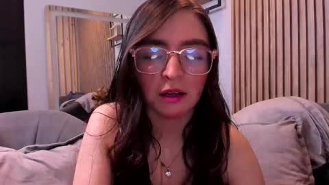 Angelinne online show from 16, 10, 2025