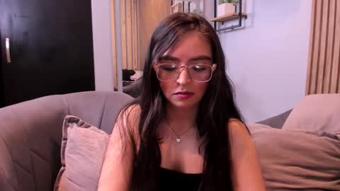 Angelinne online show from 15, 11, 2025