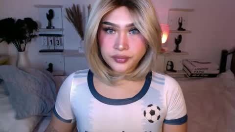 Queen Eva Mazikeen online show from 13, 11, 2025