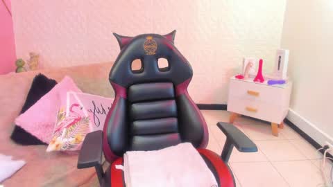 Eva  online show from 30, 3, 2026