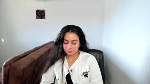 Snapshot of eva_monn chatting on 8, 7, 2026 eva_monn online show from 8, 7, 2026