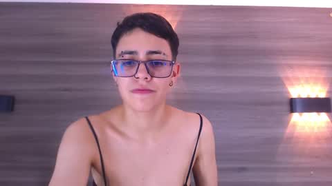 Snapshot of eva_monwalker chatting on 1, 2, 2025 Eva cute online show from 1, 2, 2025