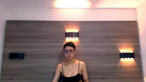 Snapshot of eva_monwalker chatting on 4, 2, 2025 Eva cute online show from 4, 2, 2025