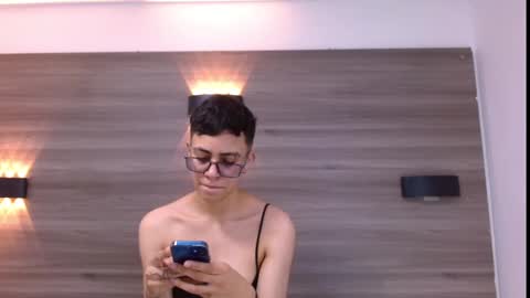 Snapshot of eva_monwalker chatting on 6, 3, 2025 Eva cute online show from 6, 3, 2025