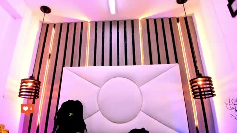 Snapshot of eva_monwalker chatting on 21, 11, 2025 Eva cute online show from 21, 11, 2025