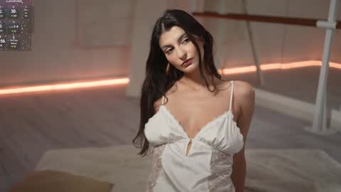 EVA  online show from 22, 12, 2024