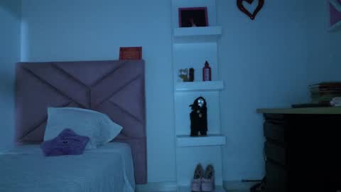 Snapshot of eva_sin18 chatting on 29, 4, 2026 Eva Sin online show from 29, 4, 2026