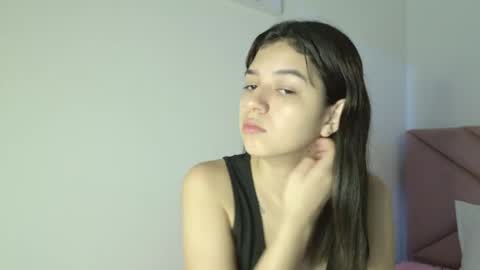 Snapshot of eva_sin18 chatting on 7, 5, 2026 Eva Sin online show from 7, 5, 2026