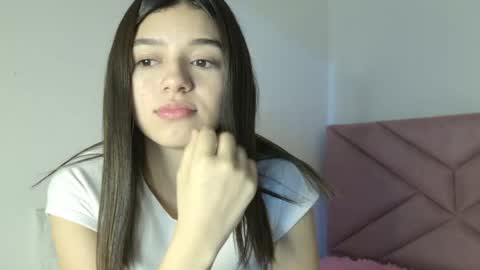 Snapshot of eva_sin18 chatting on 8, 5, 2026 Eva Sin online show from 8, 5, 2026