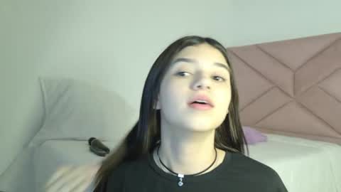 Snapshot of eva_sin18 chatting on 15, 5, 2026 Eva Sin online show from 15, 5, 2026