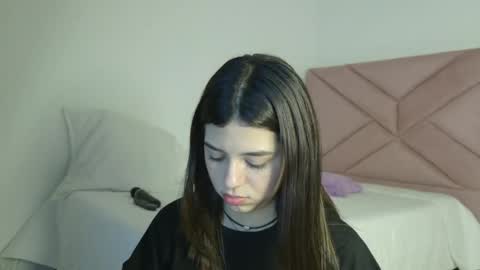 Snapshot of eva_sin18 chatting on 16, 5, 2026 Eva Sin online show from 16, 5, 2026