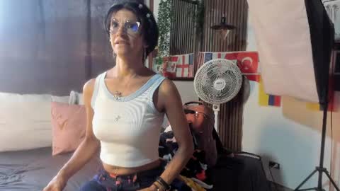 Snapshot of evaa_campbell chatting on 7, 7, 2026 Eva online show from 7, 7, 2026