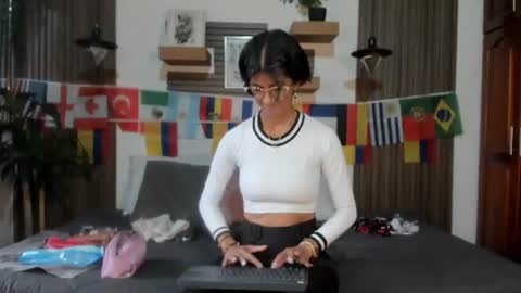 Snapshot of evaa_campbell chatting on 9, 7, 2026 Eva online show from 9, 7, 2026
