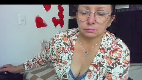 Snapshot of evaaross chatting on 4, 3, 2025 Eva online show from 4, 3, 2025