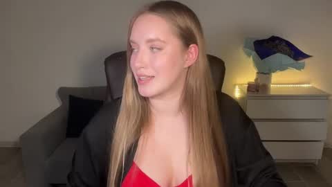 Snapshot of evajuly chatting on 5, 7, 2026 Eva online show from 5, 7, 2026