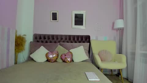 Eva online show from 10, 10, 2025