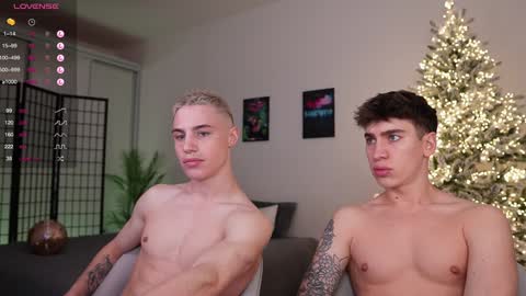 evan_white_ online show from 22, 12, 2024